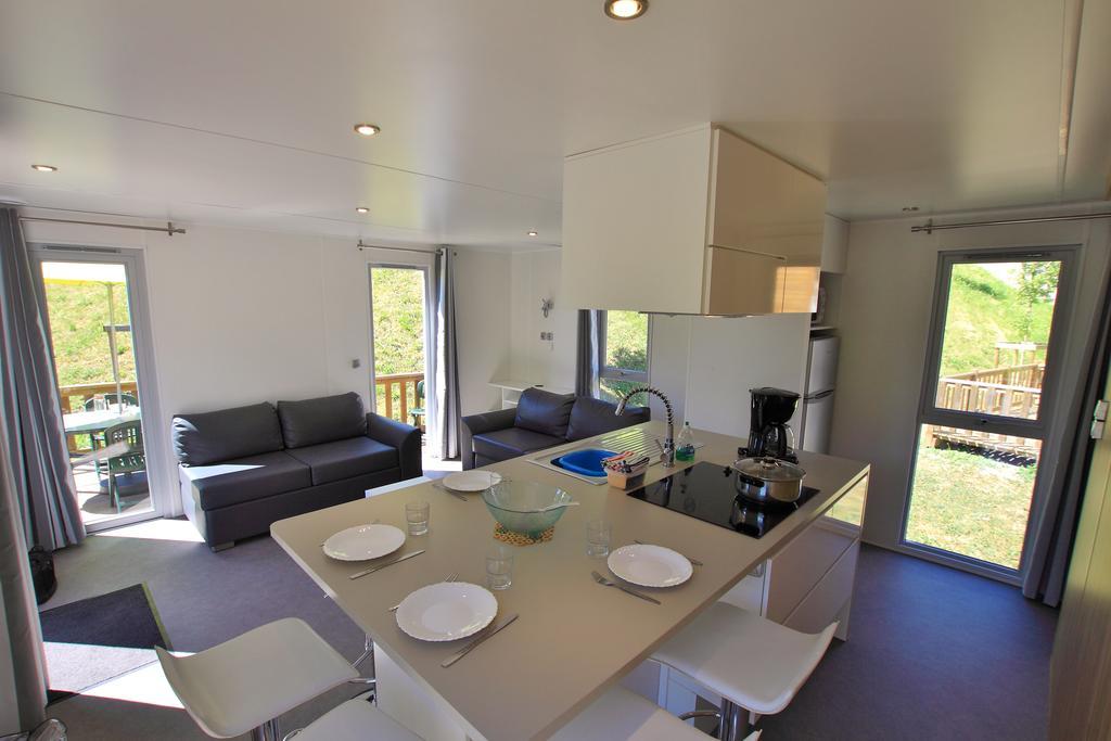 Camping Lou Gourdan Hotell Puget-Théniers Eksteriør bilde