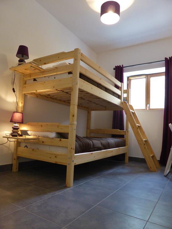 Camping Lou Gourdan Hotell Puget-Théniers Eksteriør bilde