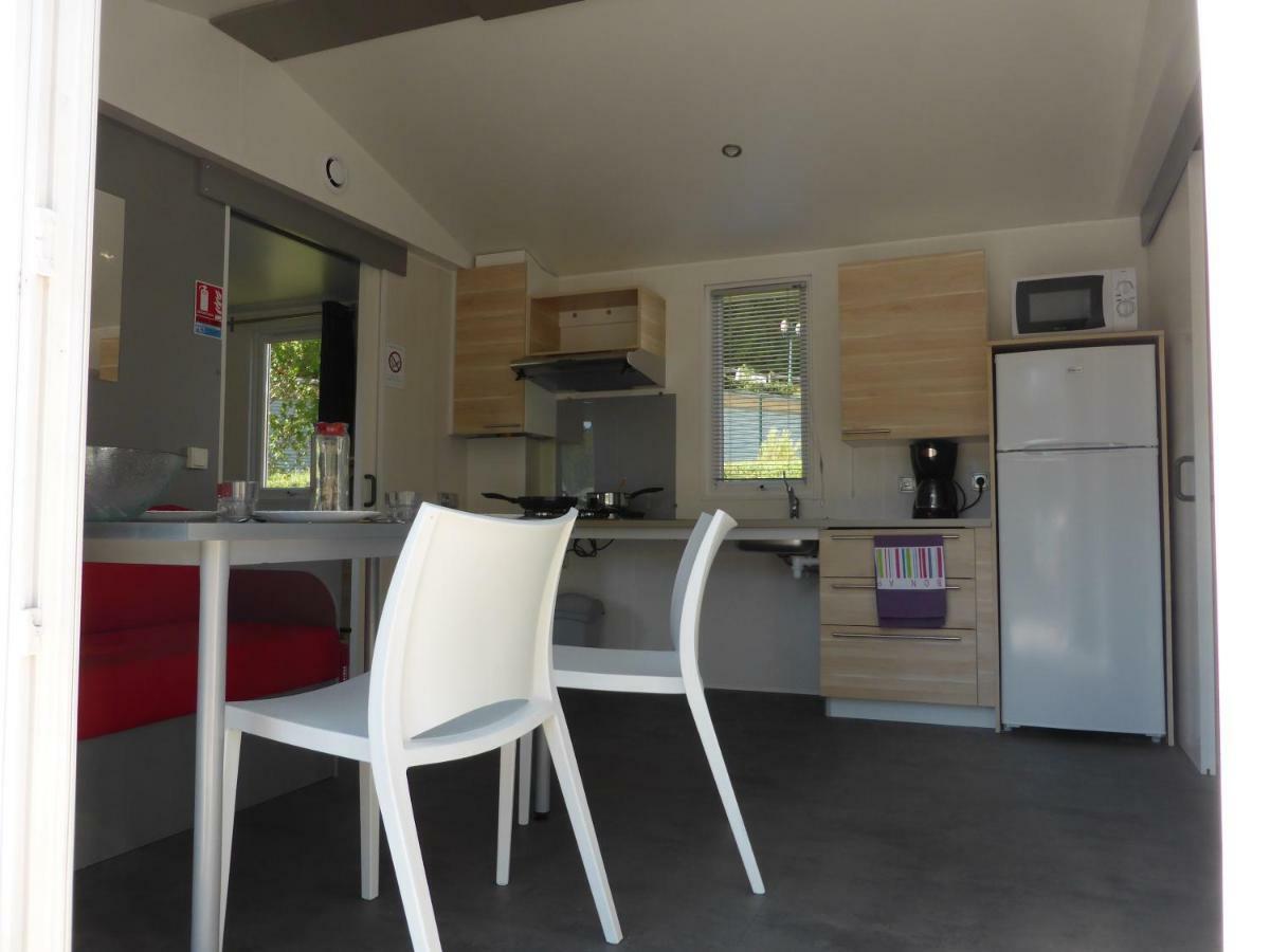 Camping Lou Gourdan Hotell Puget-Théniers Eksteriør bilde